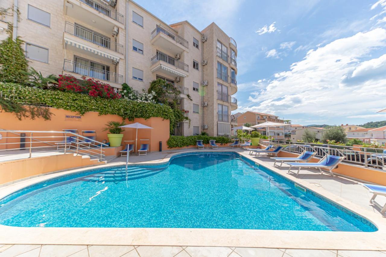 Petrovac Bay Apartments ภายนอก รูปภาพ