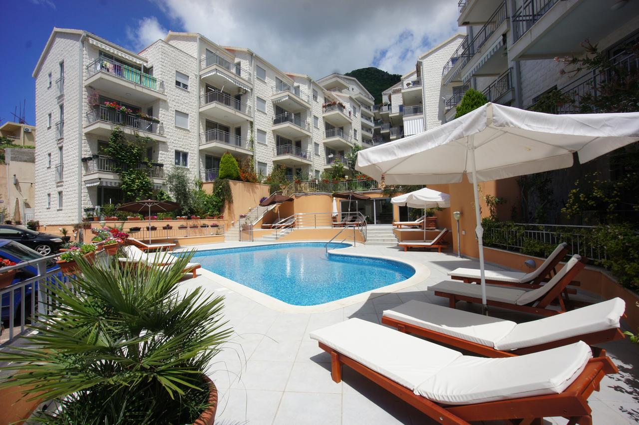 Petrovac Bay Apartments ภายนอก รูปภาพ